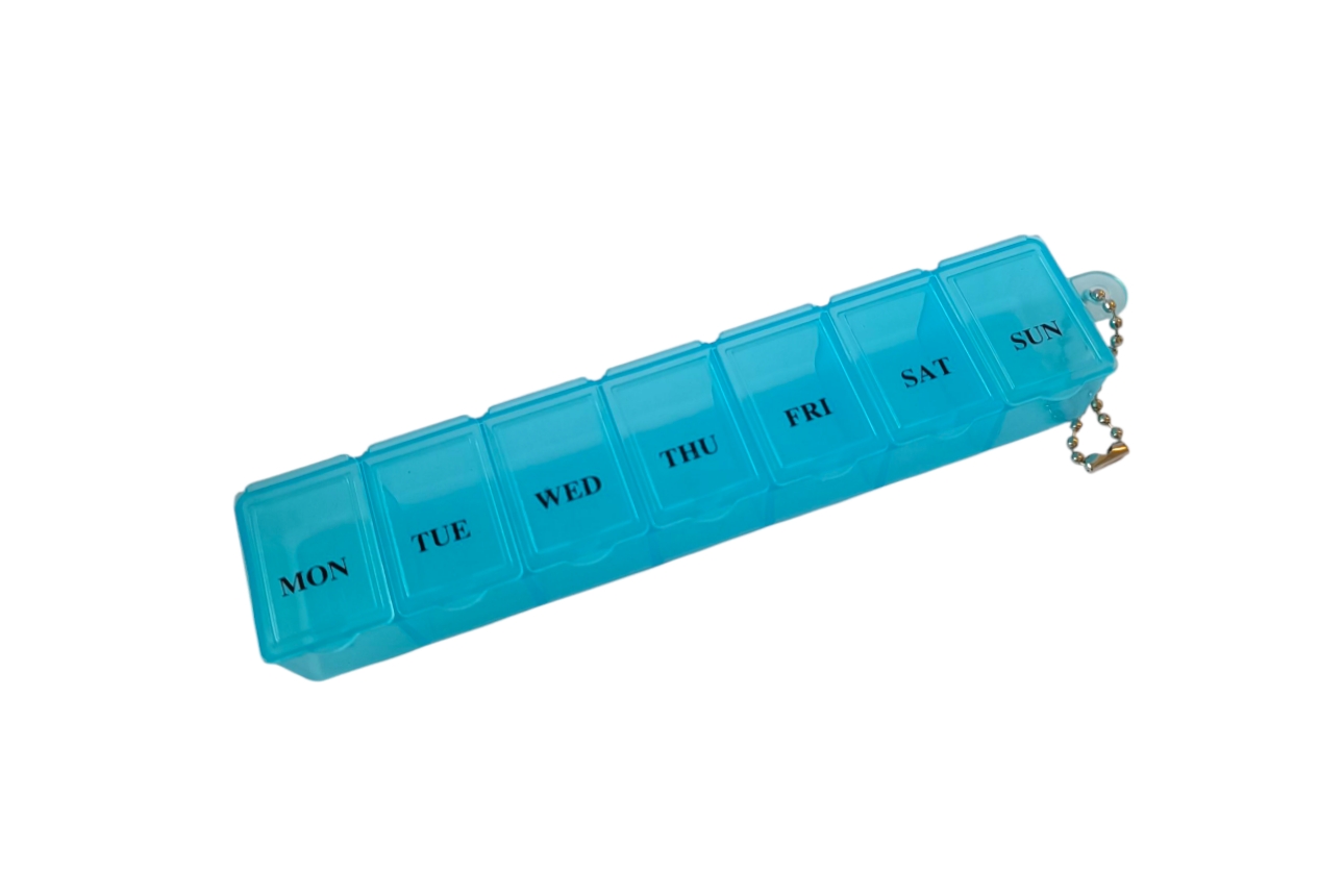 Таблетниця органайзер для таблеток 7комірок (1тиждень) з ланцюжком блакитний