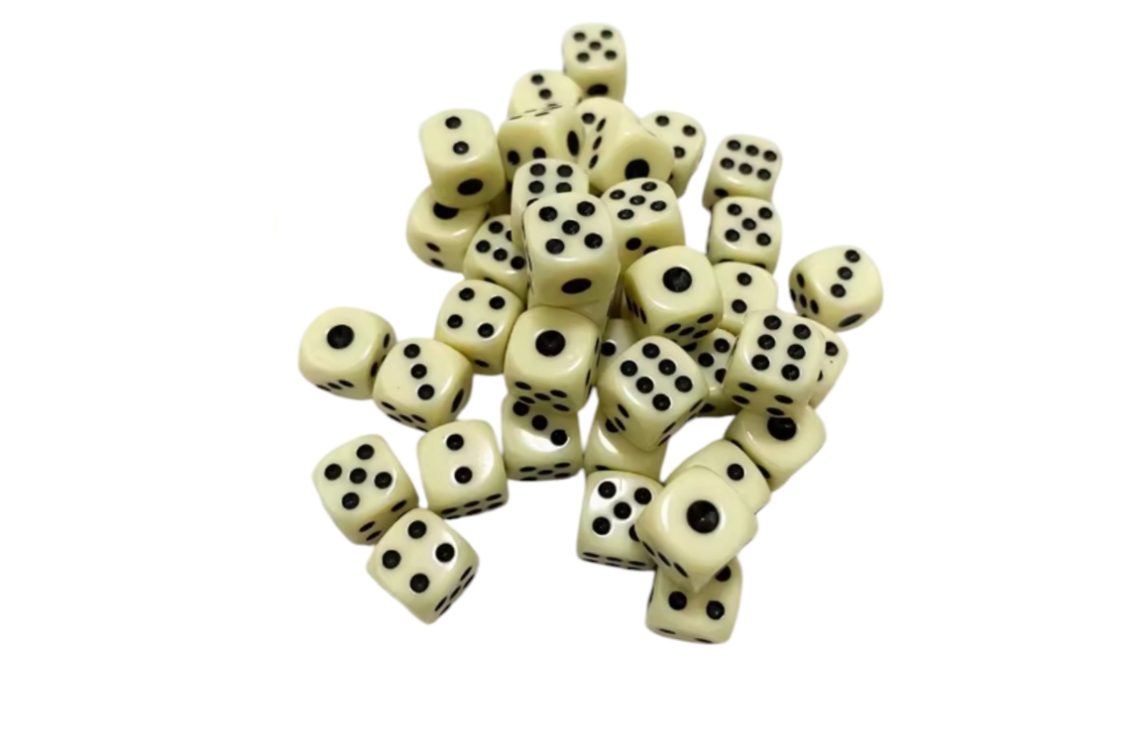 Кости игральные акриловый 12х12мм цвет слоновой кости